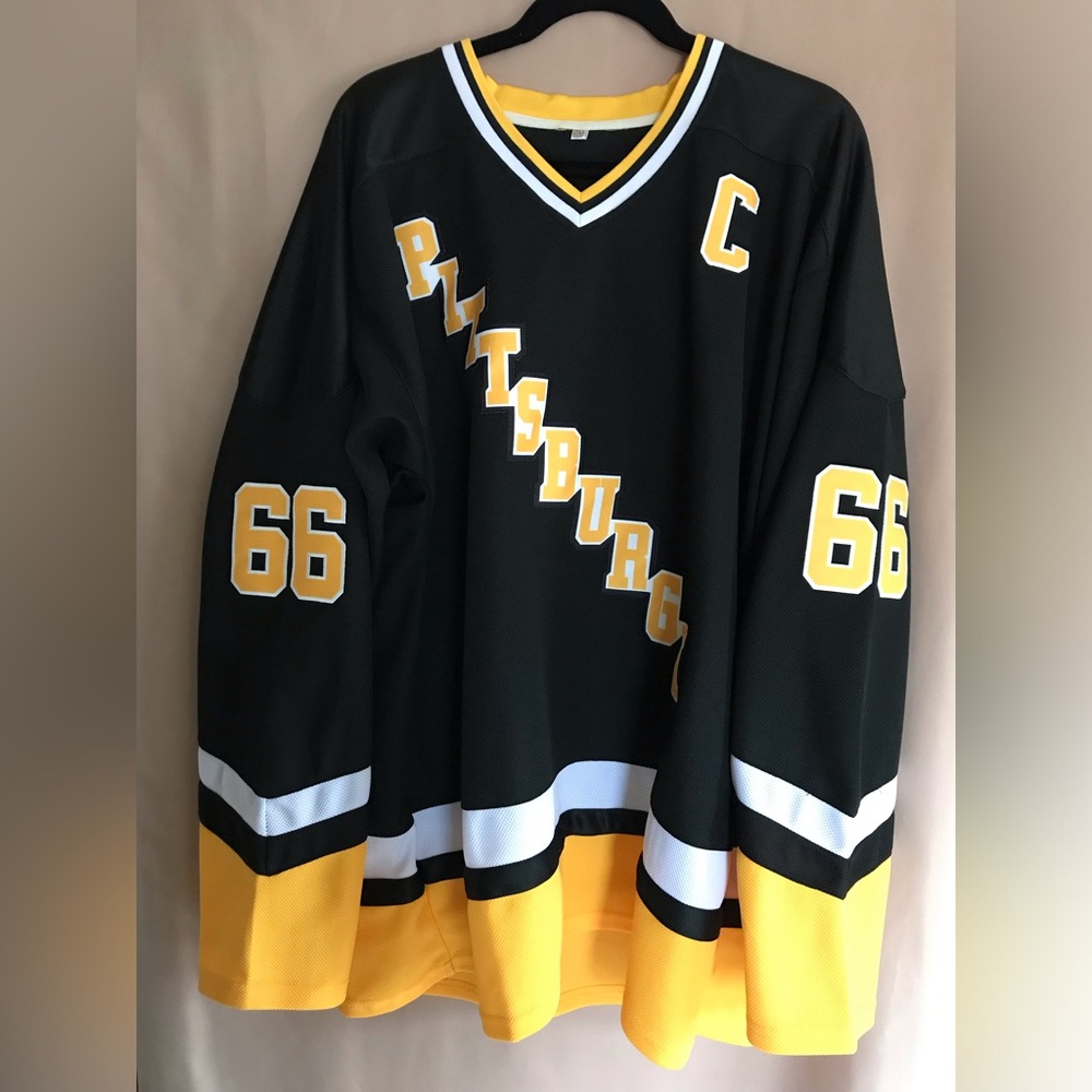 Pittsburgh Penguin Mario Lemieux jersey